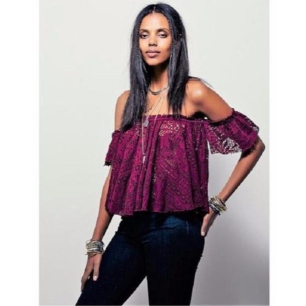 FREE PEOPLE | FP Beach Eyelet Off the Shoulder Top Size XS Purple Tee Shirts NWT
